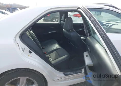 2014 Toyota Camry Se z USA, uszkodzony, nr VIN 4T1BF1FK2EU396689